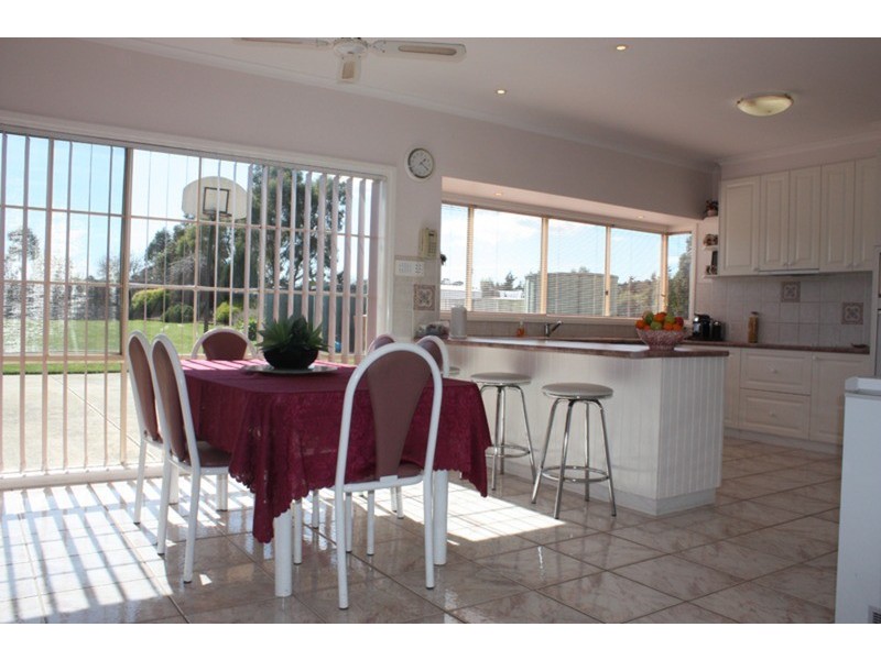 36 Namnan Way, Gisborne South VIC 3437