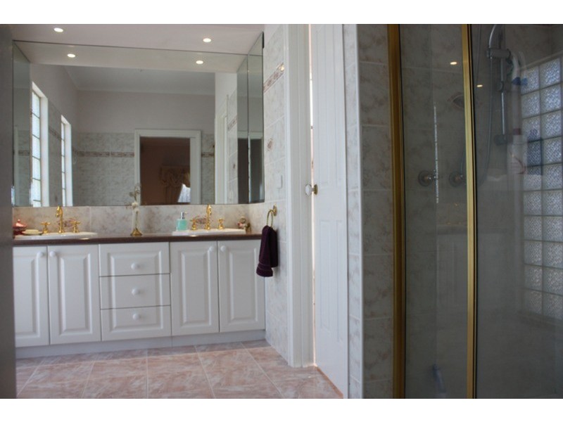 36 Namnan Way, Gisborne South VIC 3437