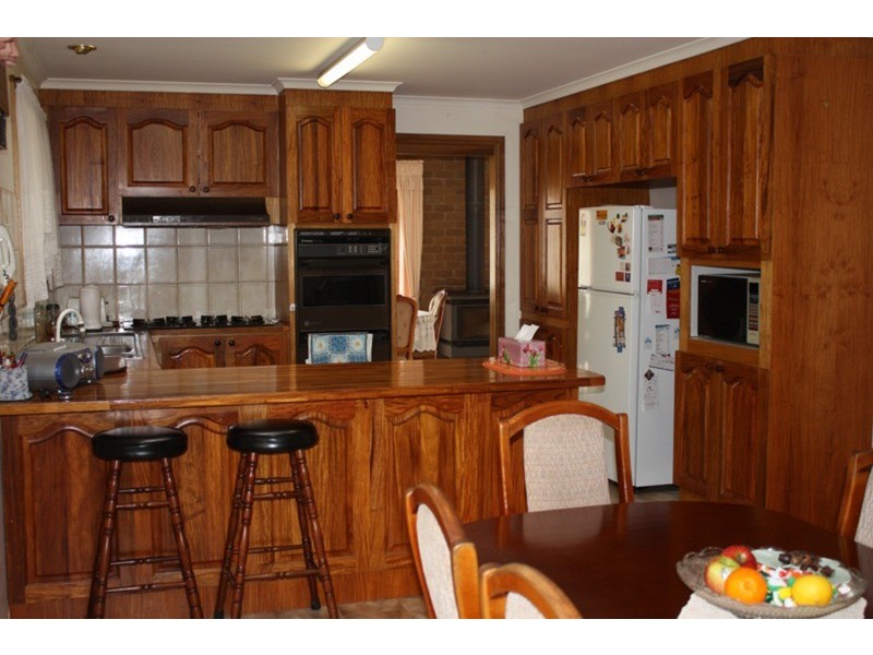 19 Woodstock Close, Sunbury VIC 3429