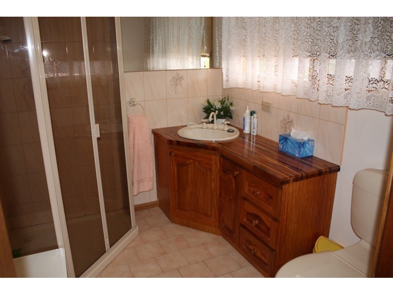 19 Woodstock Close, Sunbury VIC 3429