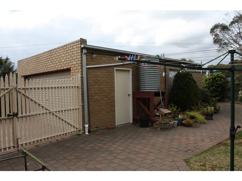 19 Woodstock Close, Sunbury VIC 3429