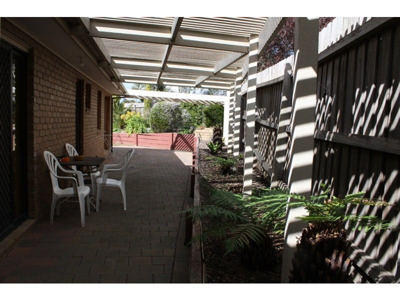 19 Woodstock Close, Sunbury VIC 3429