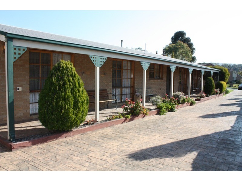 19 Woodstock Close, Sunbury VIC 3429