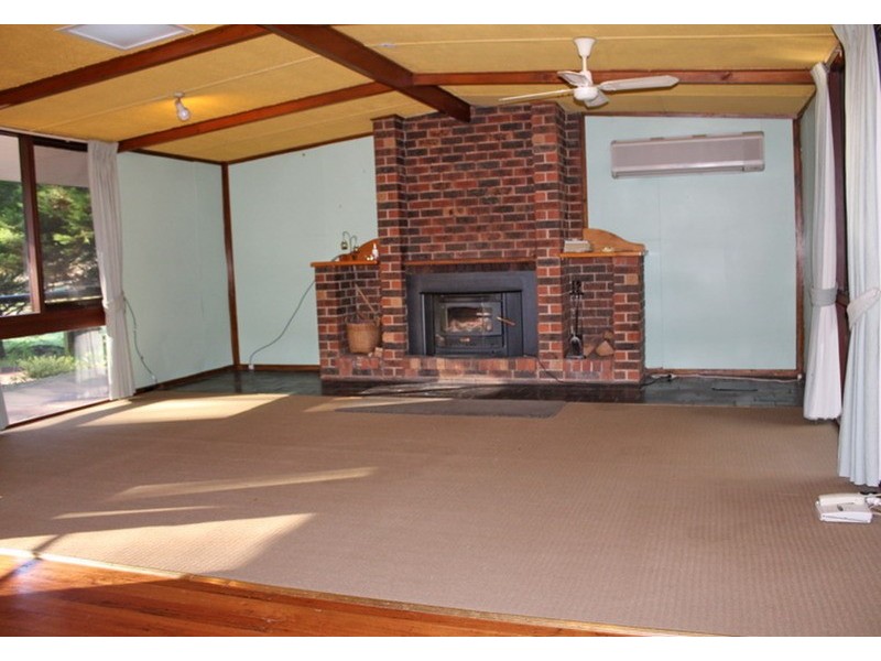 27 Coffeys  Road, Bullengarook VIC 3437