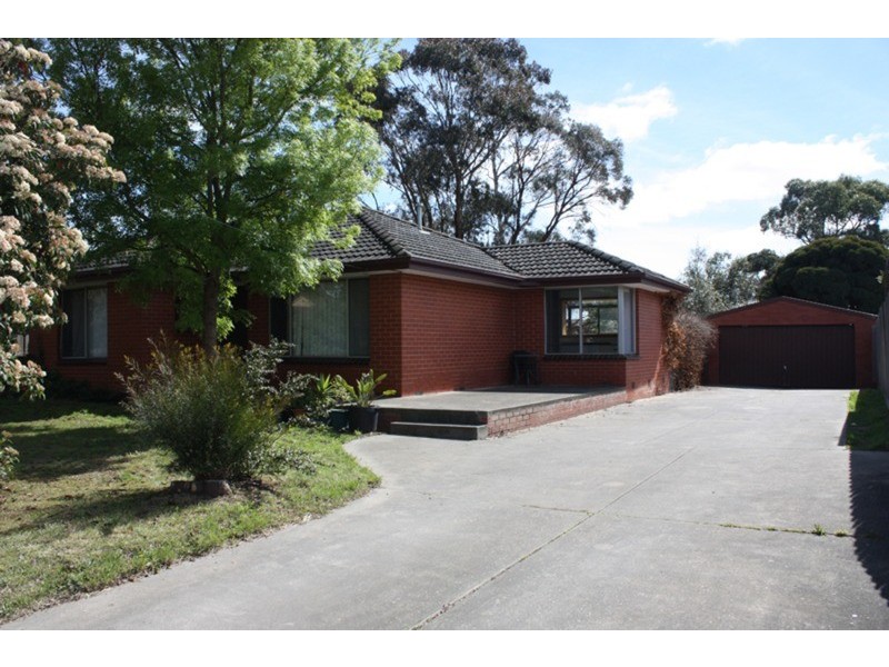 8 Leichardt Street, Sunbury VIC 3429