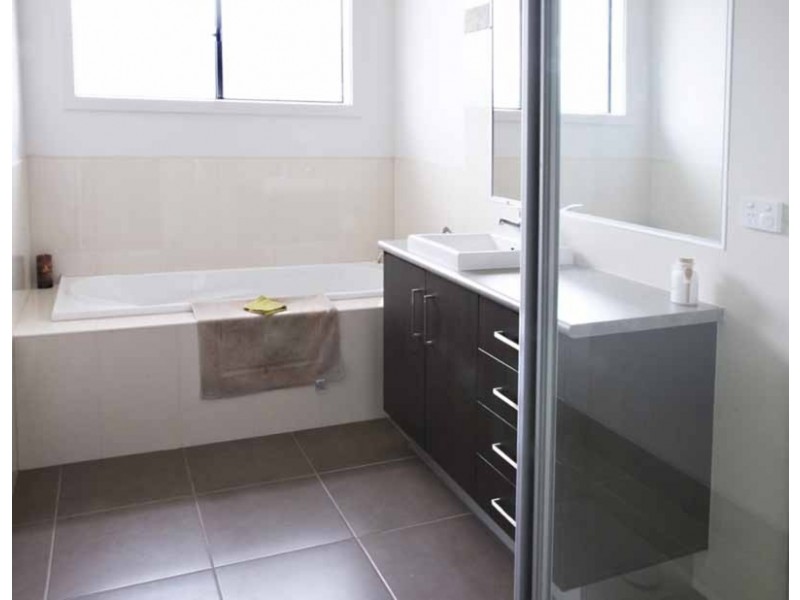7 Charters  Avenue, Gisborne VIC 3437