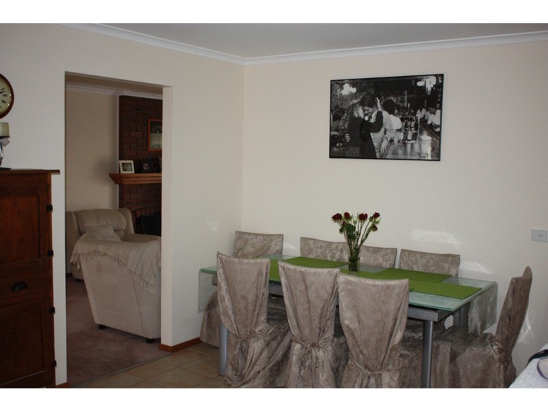 16 Harcombe Drive, Sunbury VIC 3429