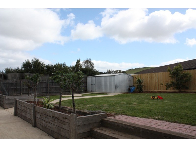 16 Harcombe Drive, Sunbury VIC 3429