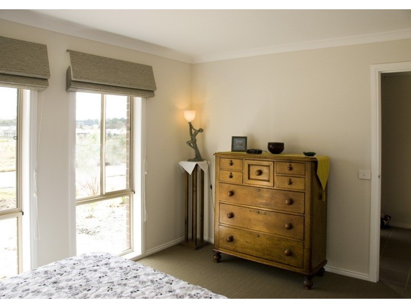 17 Francis Crescent, Gisborne VIC 3437