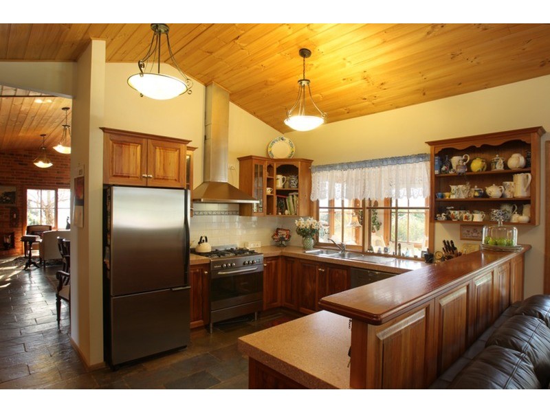 140 Toomeys Lane (via Romsey), Springfield VIC 3434