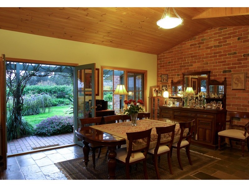 140 Toomeys Lane (via Romsey), Springfield VIC 3434