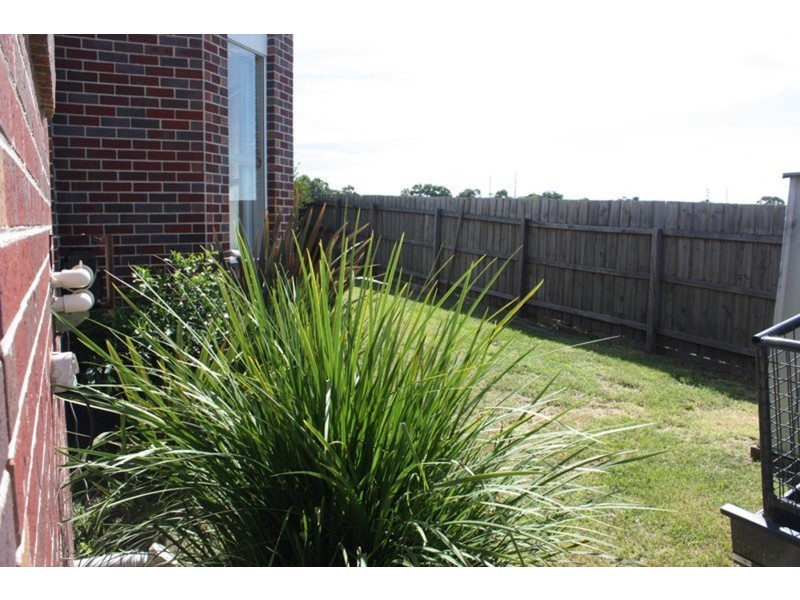 12 Marsh Crescent, Sunbury VIC 3429