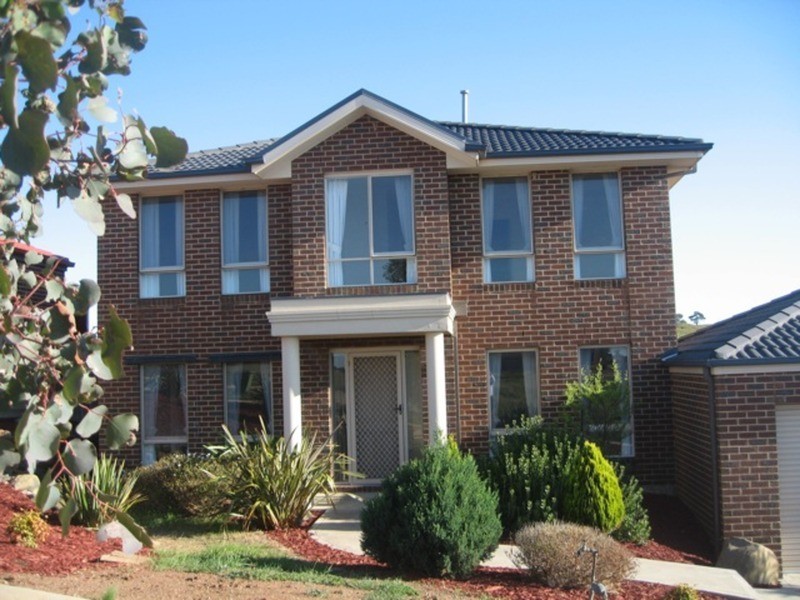 10 Grand Ridge Way, Sunbury VIC 3429