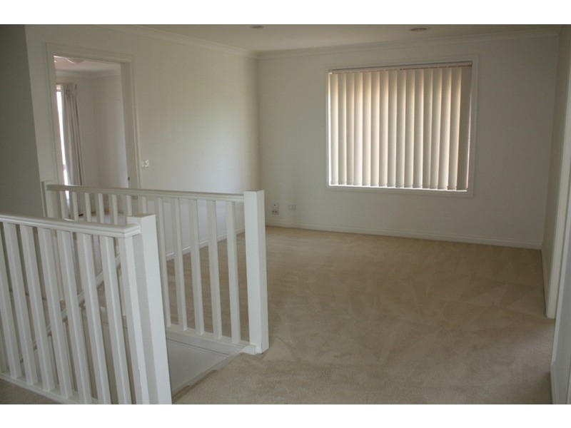 10 Grand Ridge Way, Sunbury VIC 3429