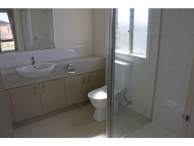 10 Grand Ridge Way, Sunbury VIC 3429