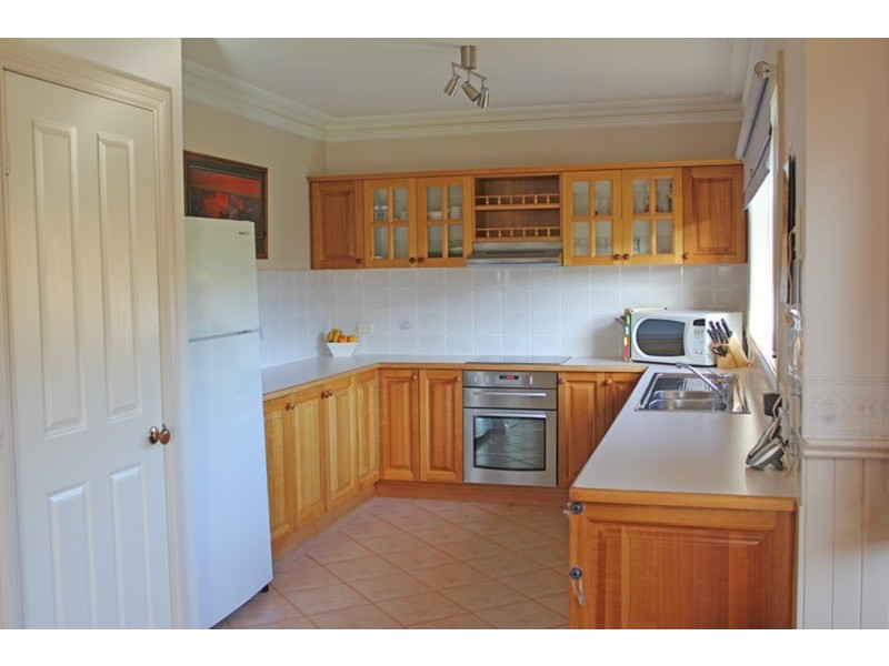 2 Wodalla Grove, Gisborne VIC 3437