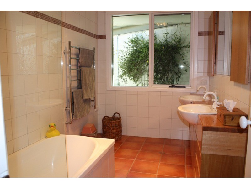 115 St Johns  Road, Bulla VIC 3428