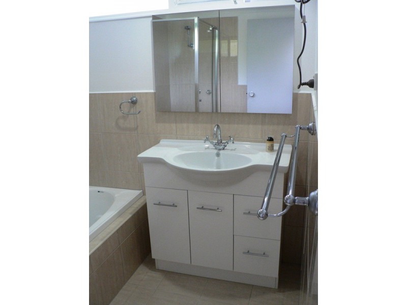 42 McKell Avenue, Sunbury VIC 3429