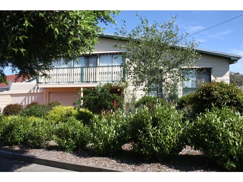 51 Blaxland Drive, Sunbury VIC 3429