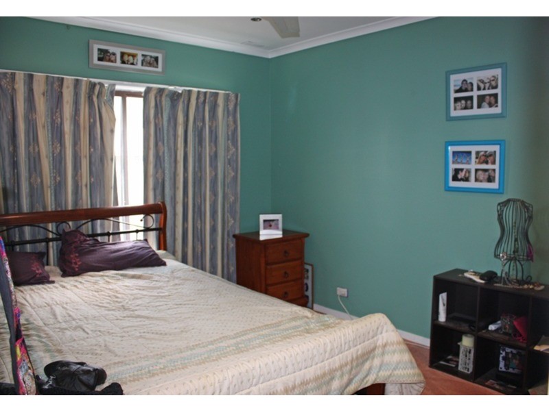 51 Blaxland Drive, Sunbury VIC 3429