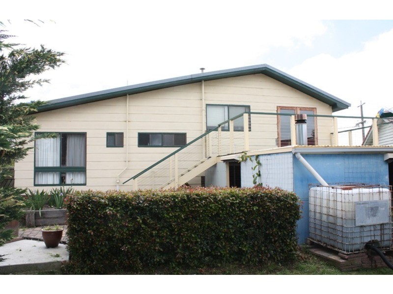 51 Blaxland Drive, Sunbury VIC 3429