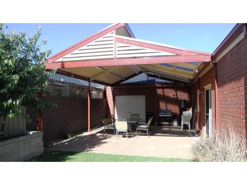 54 Murdoch Court, Sunbury VIC 3429