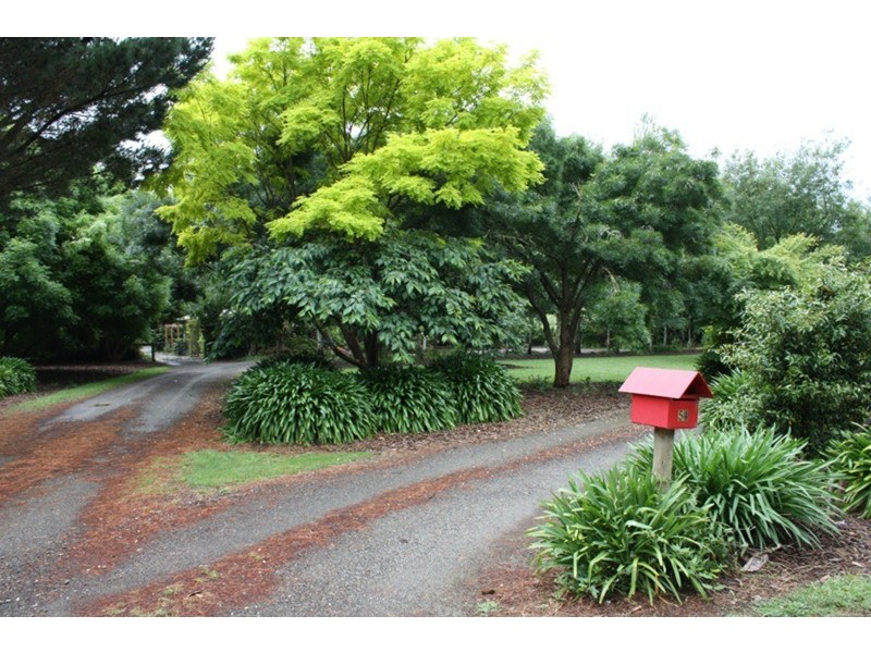 54 Barry Street, Romsey VIC 3434