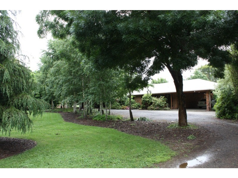 54 Barry Street, Romsey VIC 3434