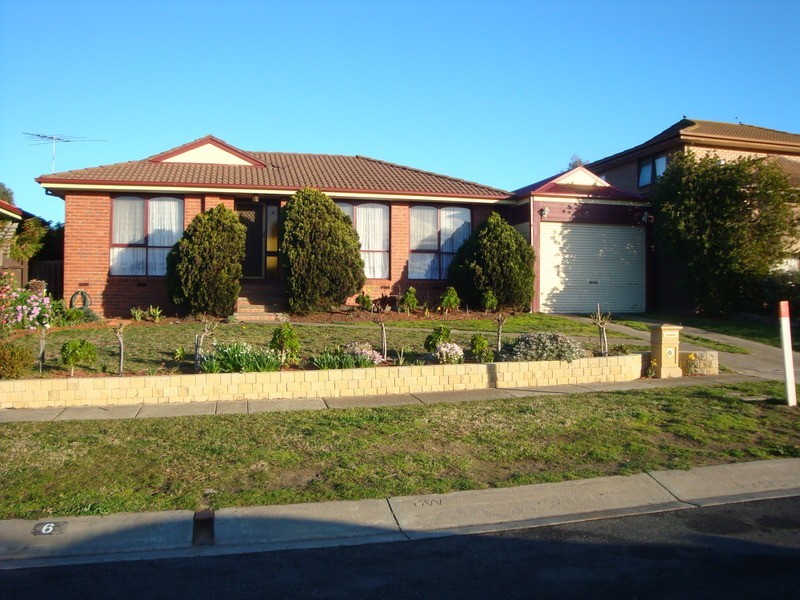 6 Harcourt Close, Sunbury VIC 3429