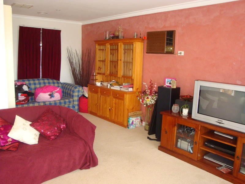 6 Harcourt Close, Sunbury VIC 3429