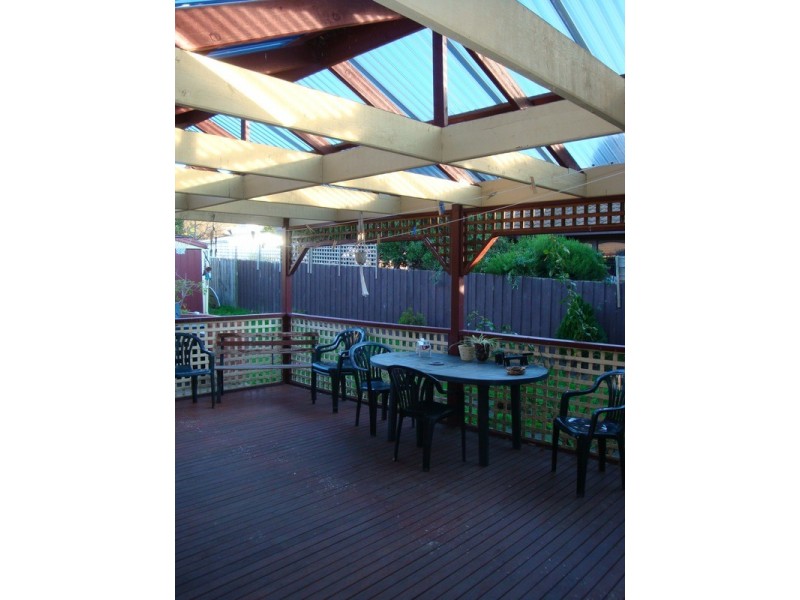 6 Harcourt Close, Sunbury VIC 3429