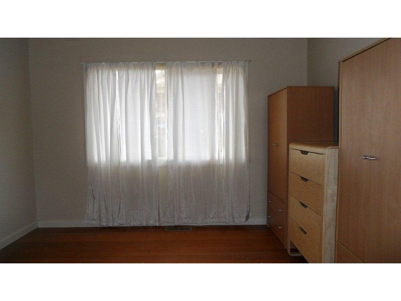 11 Hume  Street, Sunbury VIC 3429