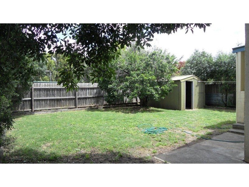 11 Hume  Street, Sunbury VIC 3429