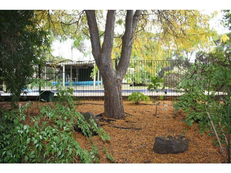 10 Balbethan Drive, Sunbury VIC 3429