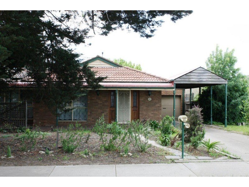 11 Macedon Street, Sunbury VIC 3429