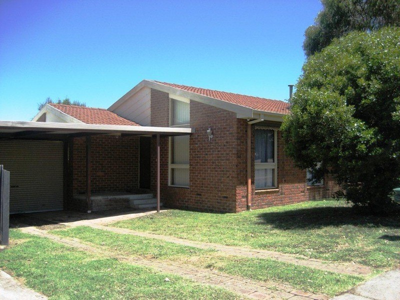 31 Marjorie Avenue, Sunbury VIC 3429