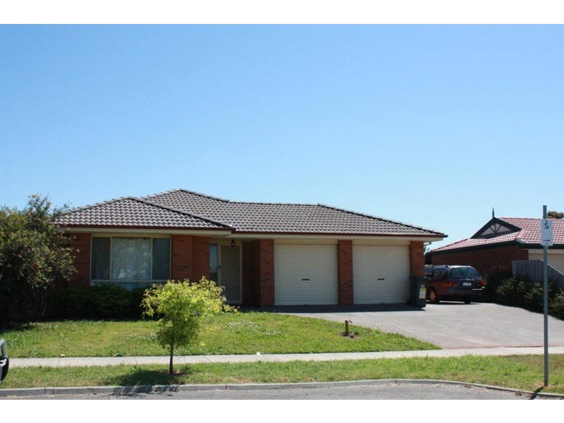 26 Charter Road East, Sunbury VIC 3429
