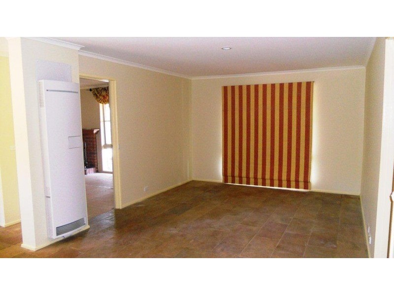 1 Chicola  Close, Sunbury VIC 3429