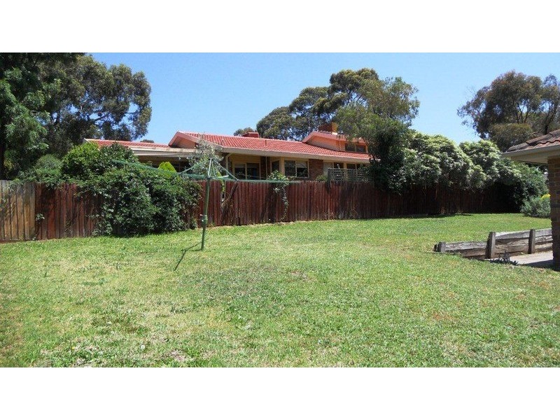 1 Chicola  Close, Sunbury VIC 3429