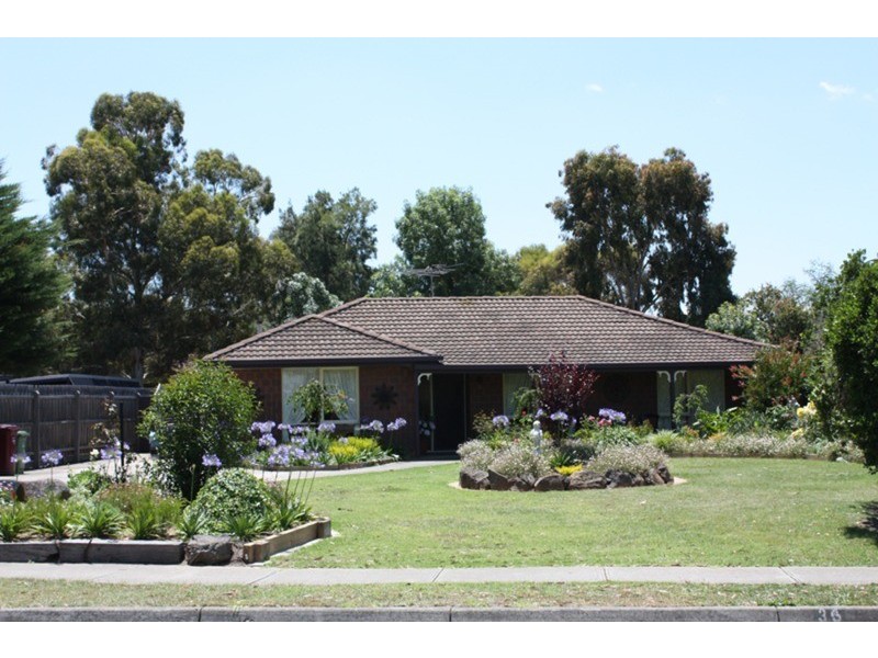 36 Gleneagles Drive, Sunbury VIC 3429