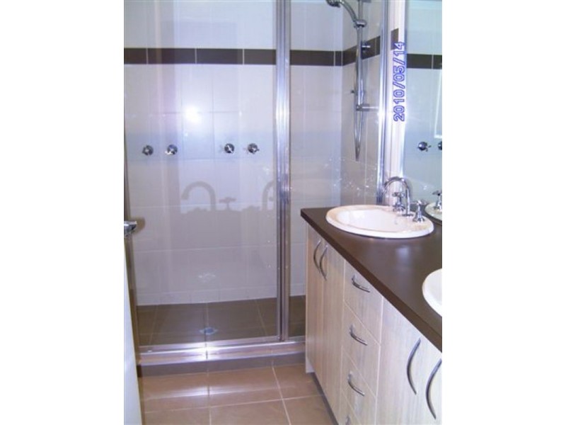 28 Wallaby Walk, Sunbury VIC 3429