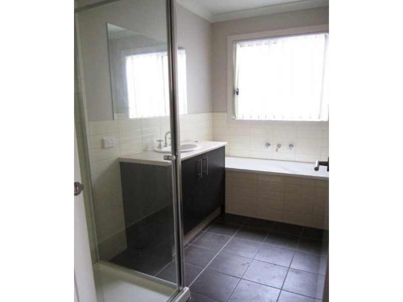 2/31 – 37 Cover Drive, Sunbury VIC 3429