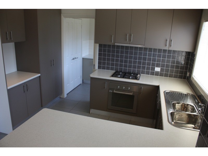 24 Windsor Rise, Sunbury VIC 3429