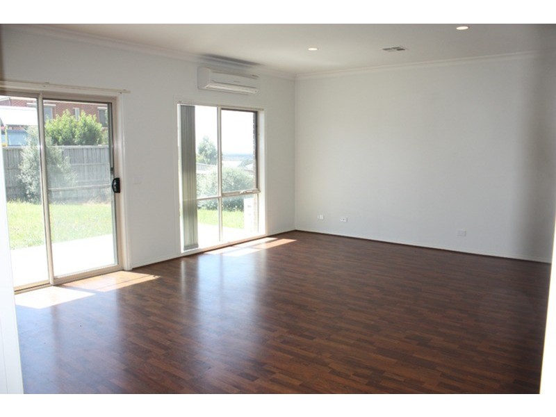 24 Windsor Rise, Sunbury VIC 3429