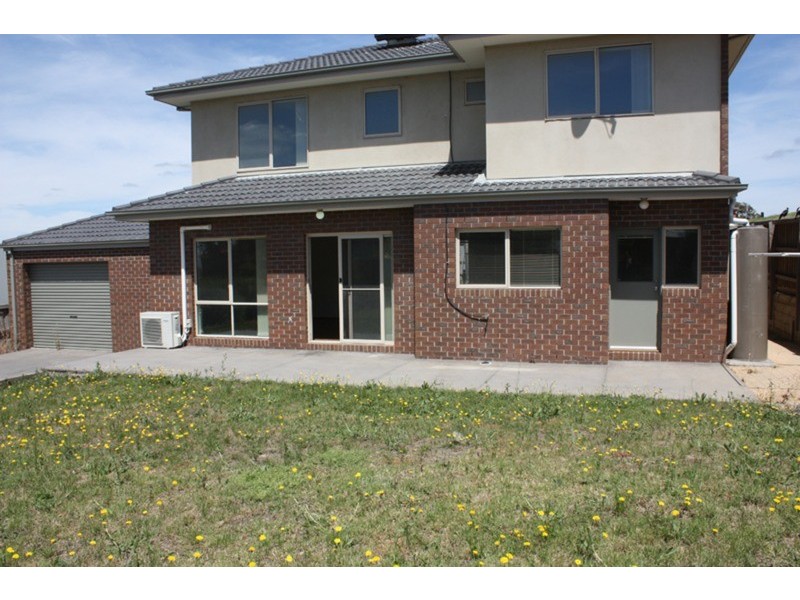 24 Windsor Rise, Sunbury VIC 3429