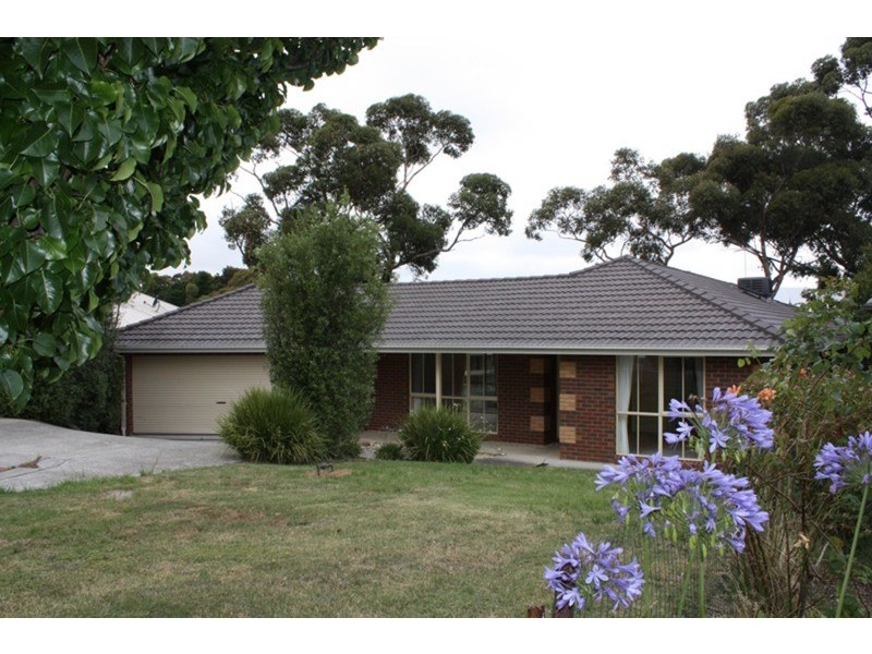 6 Churchill Place, Sunbury VIC 3429