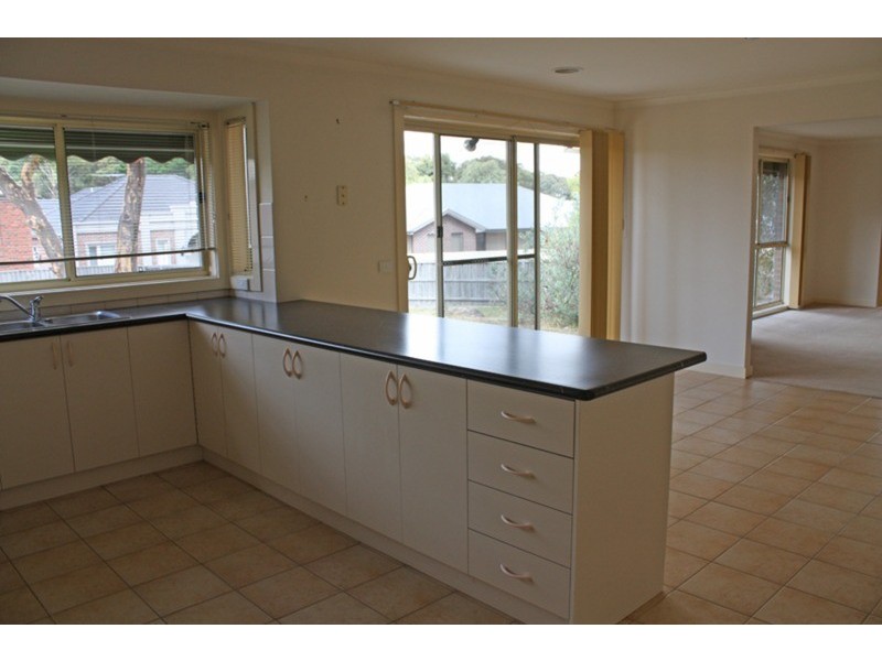 6 Churchill Place, Sunbury VIC 3429