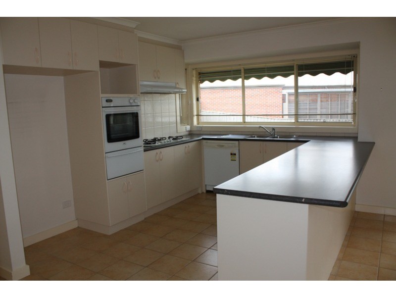 6 Churchill Place, Sunbury VIC 3429