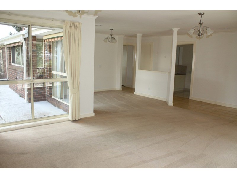 6 Churchill Place, Sunbury VIC 3429