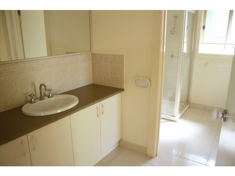 6 Churchill Place, Sunbury VIC 3429